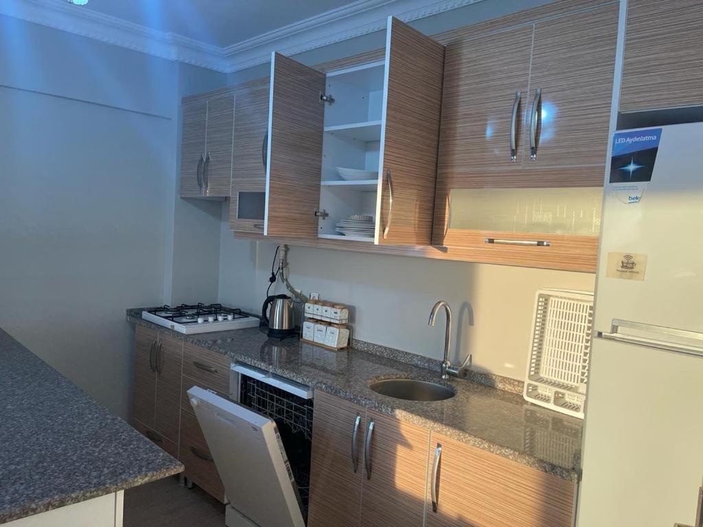Yalova Apartments エクステリア 写真